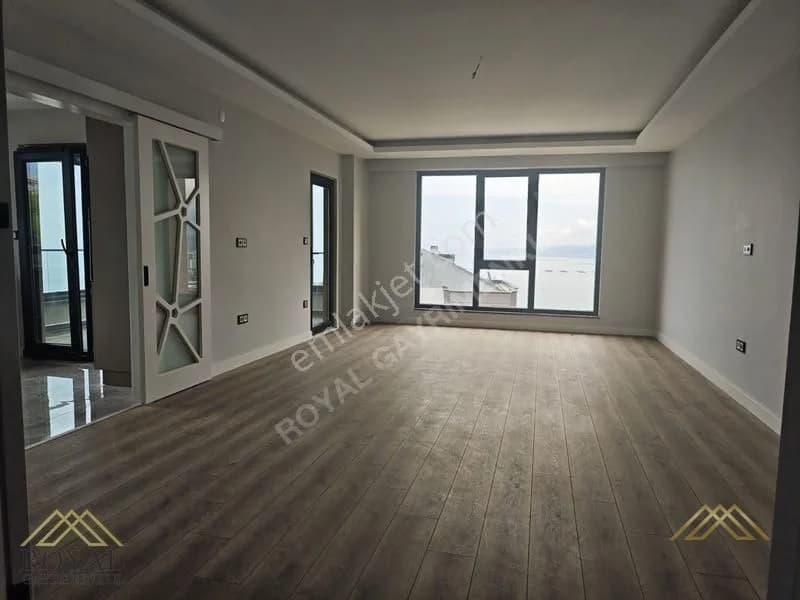 Royal'den Yalıncak Tratopya'da Deniz Manzaralı 4+1 Lüks Daire 20