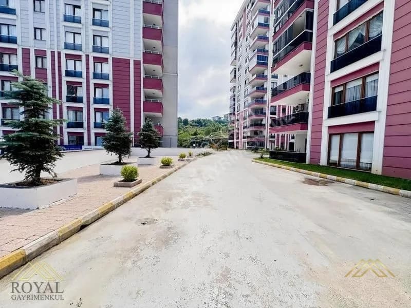 Yalıncak Mah., 4+1 Daire – 230 m², 5 Yaşında, 7M 2