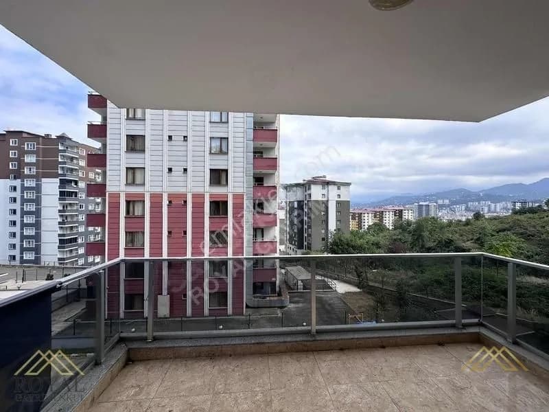 Yalıncak Mah., 4+1 Daire – 230 m², 5 Yaşında, 7M 25