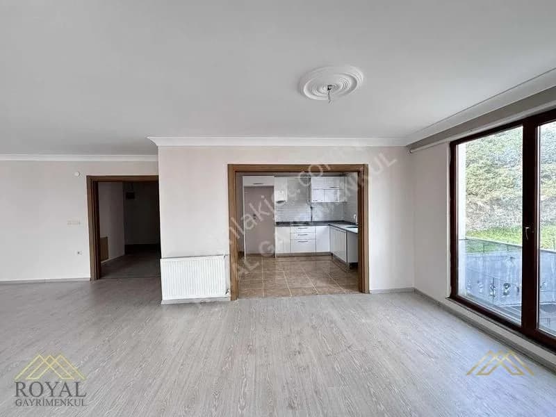 Yalıncak Mah., 4+1 Daire – 230 m², 5 Yaşında, 7M 31