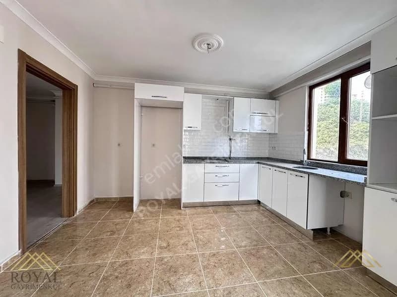 Yalıncak Mah., 4+1 Daire – 230 m², 5 Yaşında, 7M 34