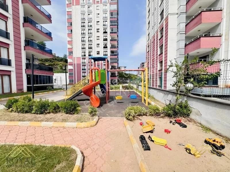 Yalıncak Mah., 4+1 Daire – 230 m², 5 Yaşında, 7M 8
